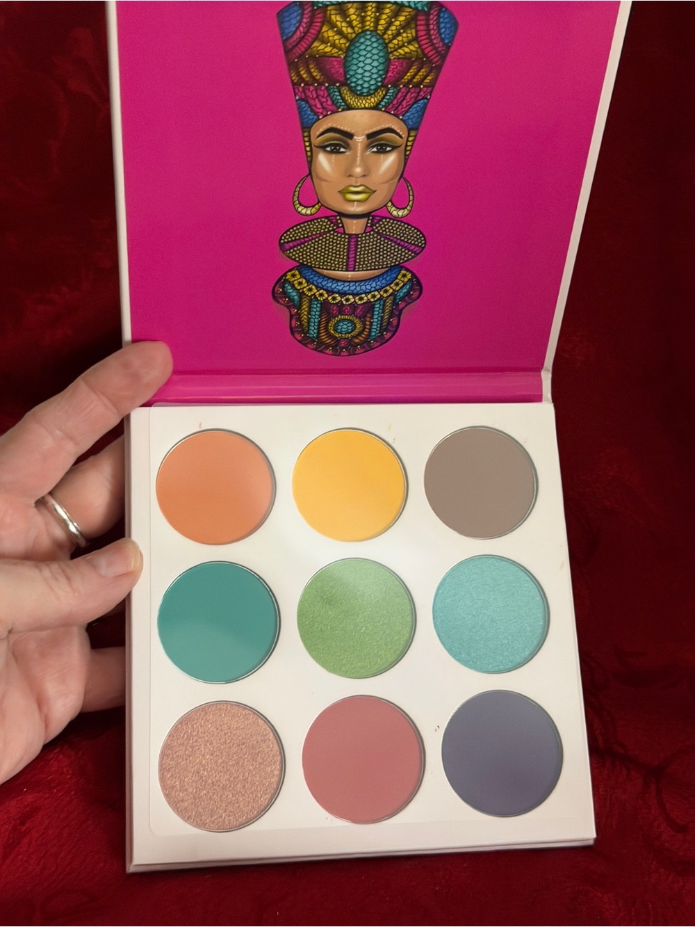 Vibrant 9-Color Eyeshadow Palette - Multicolor